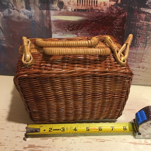 Vintage Doll wicker suitcase - Picture 5 of 9